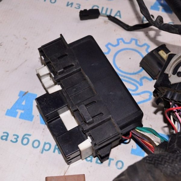 Блок предохранителей подкапотный Jeep Compass 11-16 (02) второй 68094108AD