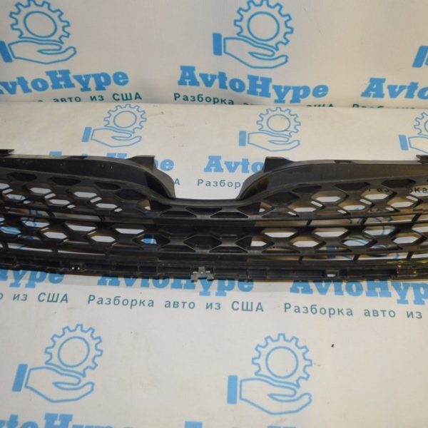 Решетка радиатора grill Subaru Forester 14-16 SJ дорест низ, только пластик (04) деф 91121SG030