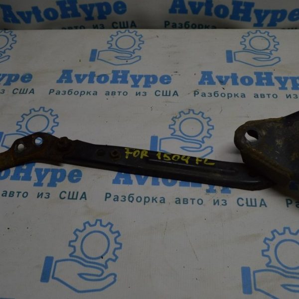 Лопух переднего подрамника перед лев Subaru Forester 14-18 SJ 20216FJ031