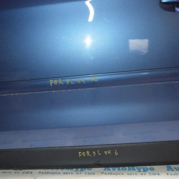 Центральный молдинг двери в цвет Subaru Forester 14-18 SJ