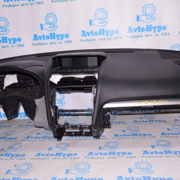 Торпедо передняя панель с AIRBAG Subaru Forester 14-18 SJ черная 66040FJ011