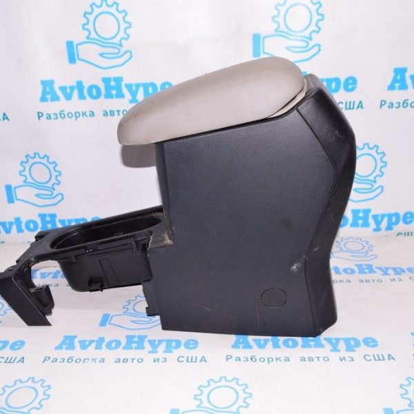 Консоль центральная (подлокотник и подстаканники) Subaru Forester 14-18 SJ 92113SG010