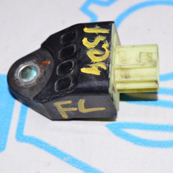 Датчик подушки безопасности перед лев Subaru Forester 14-18 SJ 98231sg000