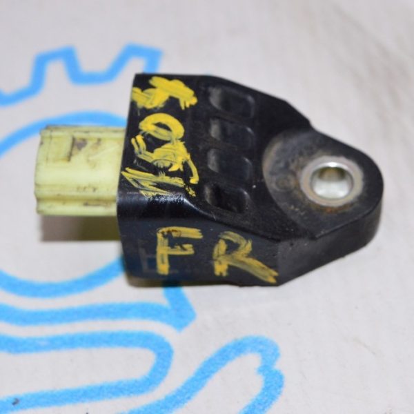 Датчик подушки безопасности задний прав Subaru Forester 14-18 SJ 98237sg000