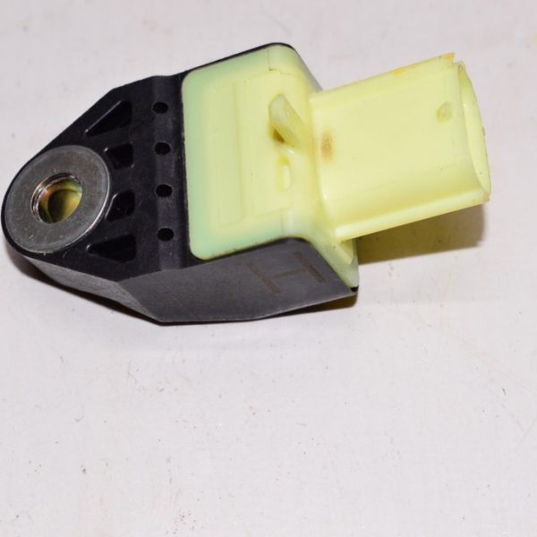 Датчик подушки безопасности задний лев Subaru Forester 14-18 SJ 98237sg000