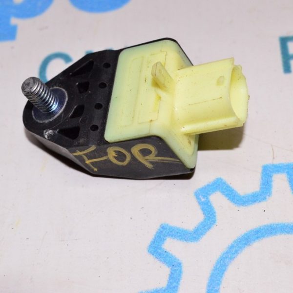 Датчик подушки безопасности перед прав  Subaru Forester 14-18 SJ 98237SG010