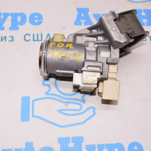 Замок зажигания с иммобилайзером Subaru Forester 14-18 (04) 88216FJ001
