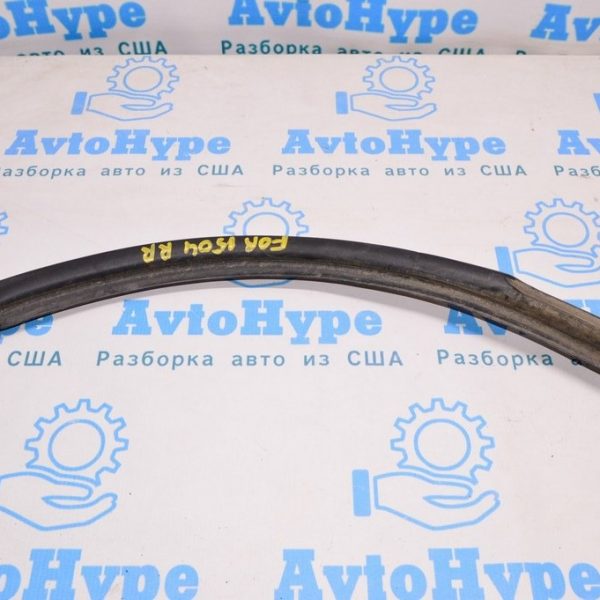 Уплотнитель арки зад прав Subaru Forester 14-18 SJ 63526sg010