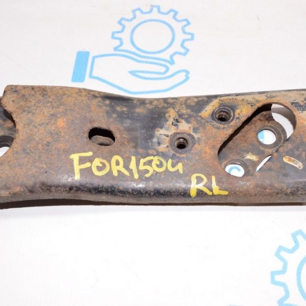 Лопух заднего подрамника лев Subaru Forester 14-18 SJ 20157SG020