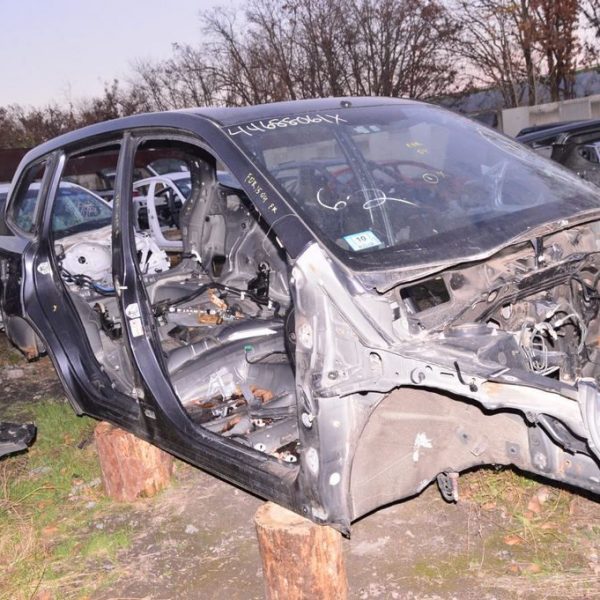 Четверть передняя правая Subaru Forester 14-18 SJ (03) черн.деф,ТОЛЬКО СТОЙКА,СТАКАН,ПИСТОЛЕТ 51609SG0109P