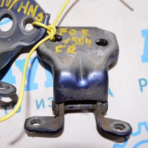 Петля двери верхняя перед прав Subaru Forester 14-18 SJ 60079AG003