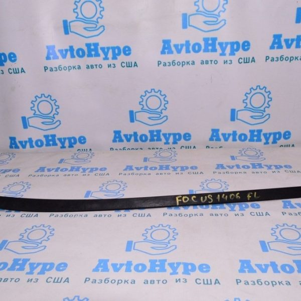 Молдинг лобового стекла лев Ford Focus mk3 11-18 usa CP9Z-5803137-A