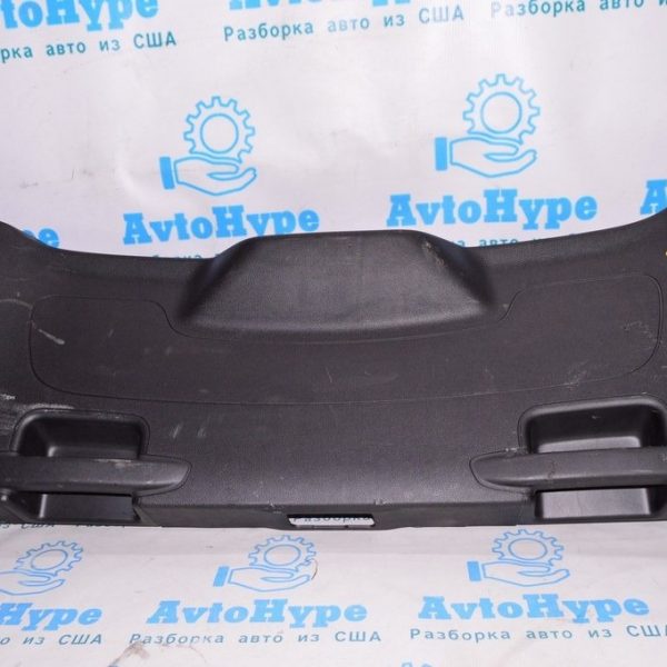 Обшивка двери багажника нижняя Ford Focus mk3 11-14 дорест 5d черн (06) запилена CV6Z-5840704-AA