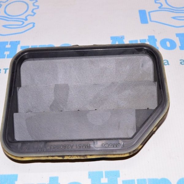 Щиток вентиляции левый Ford Focus mk3 11-18 CP9Z-58280B62-B