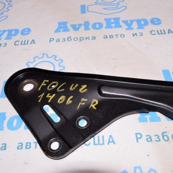 Лопух переднего подрамника задний прав Ford Focus mk3 11-18 AV6Z-16060-A