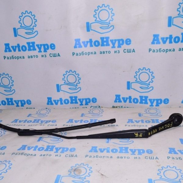 Поводок дворника прав Ford Focus mk3 11-18 CP9Z-17526-A