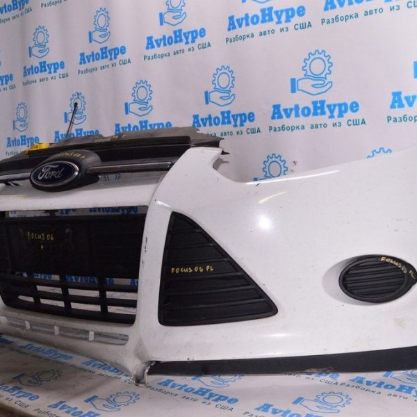 Бампер передний голый Ford Focus mk3 11-14 дорест usa (06) белый цвет YZ небольшой деф. BM5Z-17D957-CAPTM