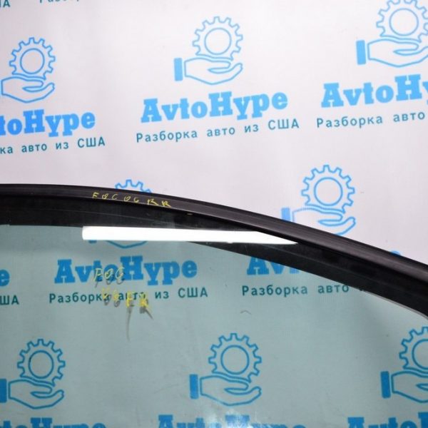 Уплотнитель стекла с верхним молдингом перед прав Ford Focus mk3 11-18 F1EZ-5821596-A