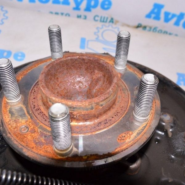 Ступица зад лев Ford Focus mk3 11-18 (06) BV6Z-1104-B