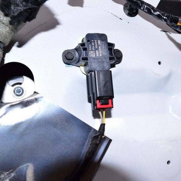 Датчик подушки безопасности дверь лев Ford Focus mk3 11-18 CM5T-14C676-AA