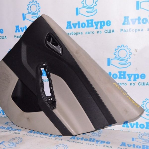 Обшивка двери (карточка) зад прав Ford Focus mk3 11-18 беж с черн вставкой DM5Z-5427406-CC