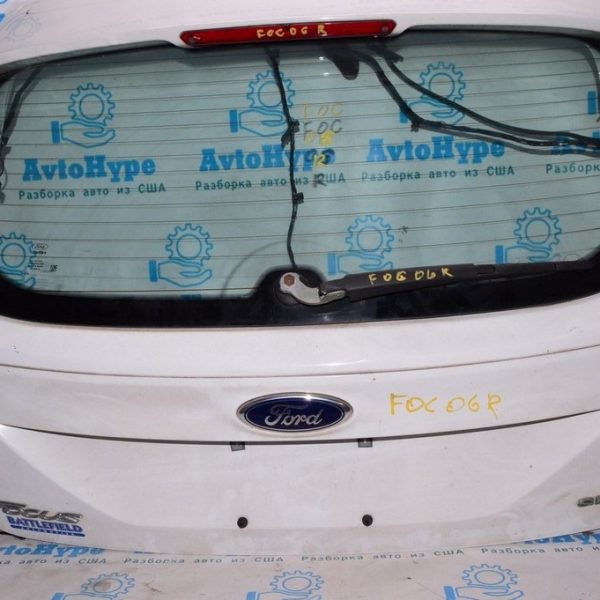 Молдинг двери багажника Ford Focus mk3 11-15 дорест 5d с эмблемой CV6Z-5843400-AA