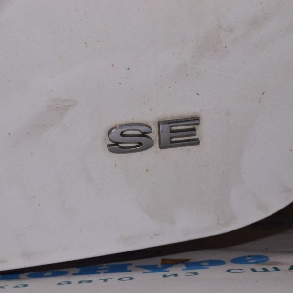 Эмблема SE двери багажника Ford Focus mk3 15-18 рест 5d 6E5Z-5442528-B