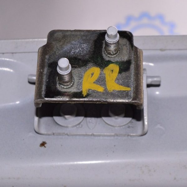 Петля двери багажника правая Ford Focus mk3 11-18 5d CP9Z-5842900-A