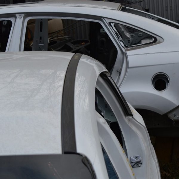 Накладка крыши левая Ford Focus mk3 11-18 5d CP9Z-5850463-A