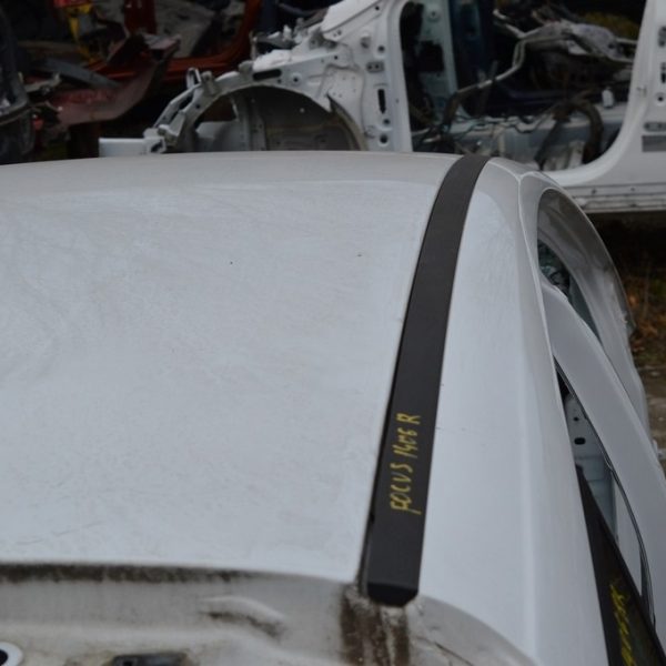 Накладка крыши правая Ford Focus mk3 11-18 5d CP9Z-5850462-A