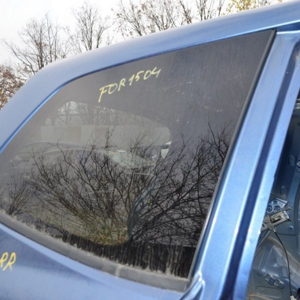 Форточка (глухое стекло) задняя правая Subaru Forester 14-18 SJ 65209SG022