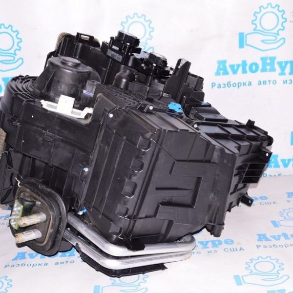 Актуатор моторчик привод печки (вентиляция) Ford Focus mk3 11-18 av6n19634aa