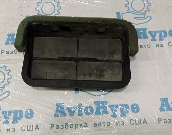 Щиток вентиляции левый Subaru Forester 14-18 SJ 72651FG001