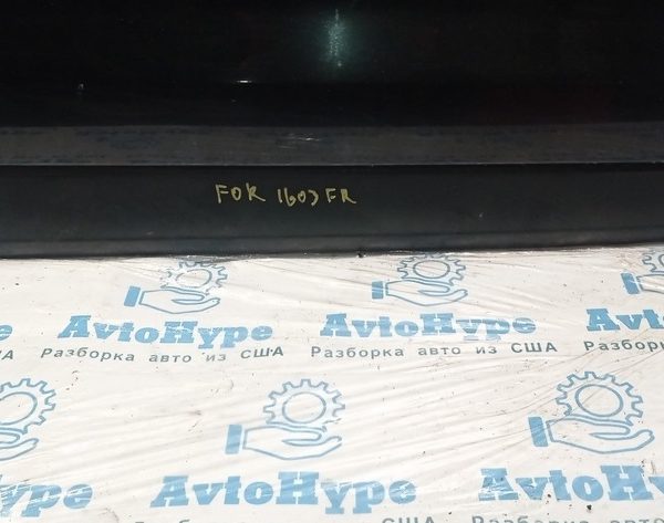 Накладка двери нижняя перед прав Subaru Forester 14-18 SJ 91112SG122