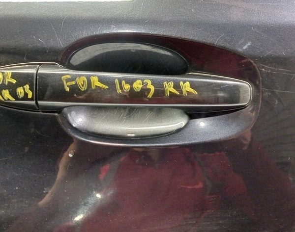 Заглушка внешней ручки зад прав Subaru Forester 14-18 SJ 61134FJ300