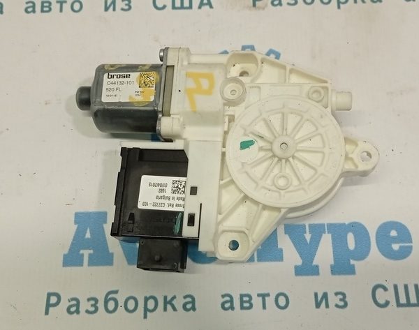 Стеклоподъемник с мотором перед лев Jeep Renegade 15- панель 68268759AA