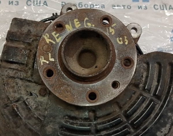 Цапфа зад лев Jeep Renegade 15- FWD (03) с датчиком АБС 68246624AA