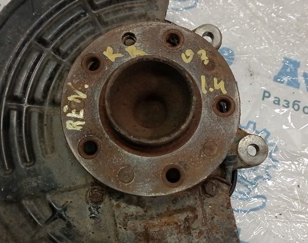 Цапфа зад прав Jeep Renegade 15- FWD 68246618AA