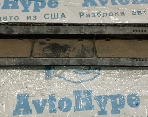 Щиток вентиляции центральный Jeep Renegade 15- 68245327AA