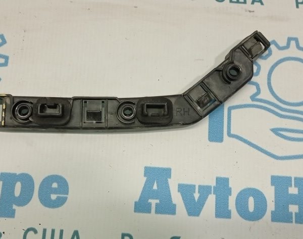 Крепление заднего бампера правое Jeep Renegade 15- (03) деф.1 усика 68255521AA