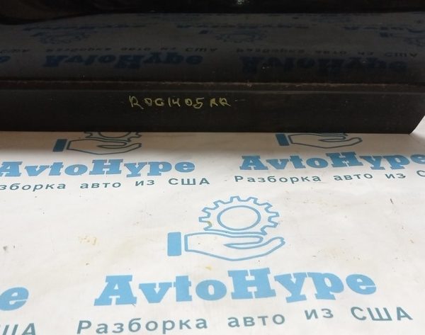 Накладка двери нижняя зад прав Nissan Rogue 14- черн 82876-4BA0A