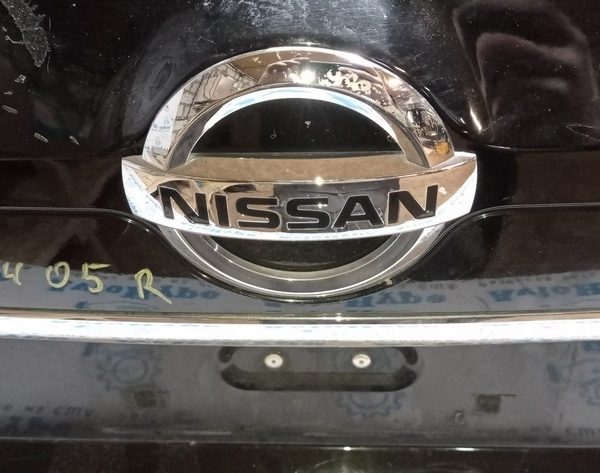 Эмблема NISSAN двери багажника Nissan Rogue 14- 84890-4CL0A
