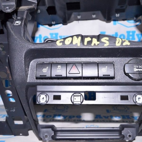 Кнопки подогрева сидений и аварийки Jeep Compass 11-16 5LN371DVAE