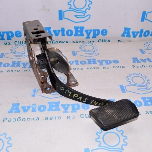Педаль тормоза Jeep Compass 11-16 5105523AK
