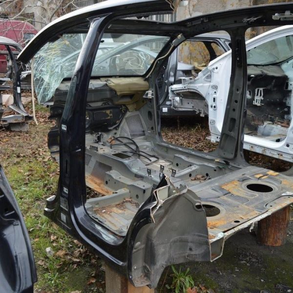 Банан левый без кузовной стойки VW Tiguan 09-17 (05) черный 5N0809219A