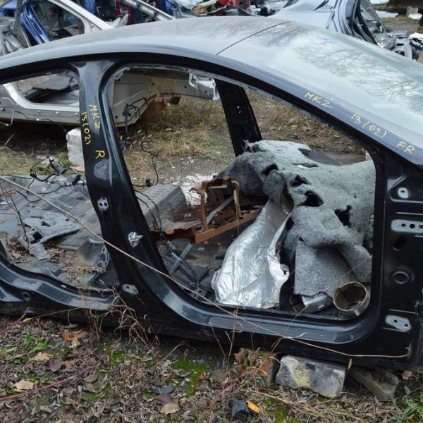 Четверть передняя правая Lincoln MKZ 13-черный цвет UH (02) DG9Z-16054-A