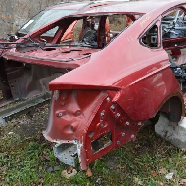 Четверть крыло задняя правая Ford Fusion mk5 13- красная (01) HS7Z-5427840-A
