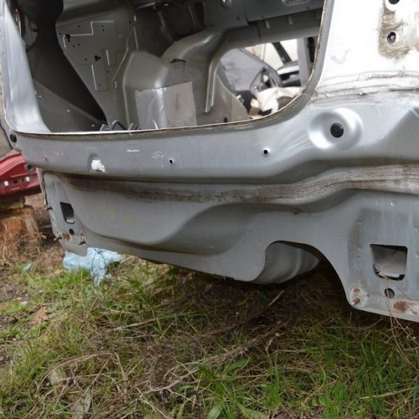 Задняя панель Ford Fiesta 11-19 4d из двух частей (02) D2BZ-5440320-A