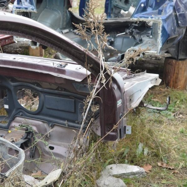 Четверть передняя правая VW Passat b7 USA (01) Бургунди,без стойки под петли 561-803-092-A