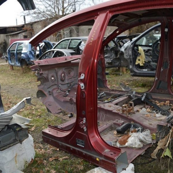 Стойка кузовная центральная левая Hyundai Sonata 15-17 usa красная,цвет TR (02) 71401-C2B00